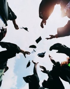 3 Helpful Tips for Personalizing Graduation Yard Signs