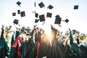 4 Helpful Tips for Creating Graduation Yard Signs That Grab Attention